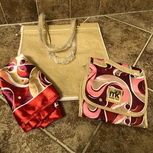 MK (MaryKay) GOLD TOTE BAG WITH ACCESSORIES